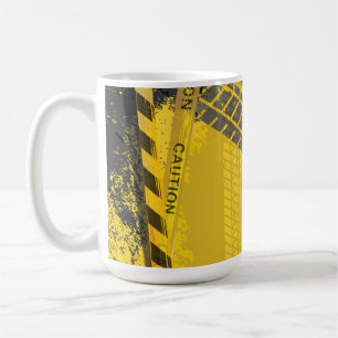 Geel zwart bandspoor koffiemok