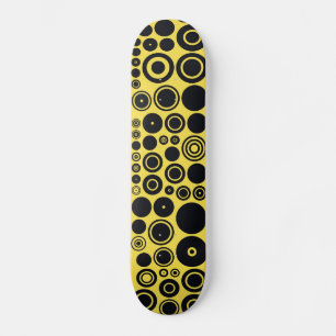 Geel, zwart retro cirkelenpatroon skateboard