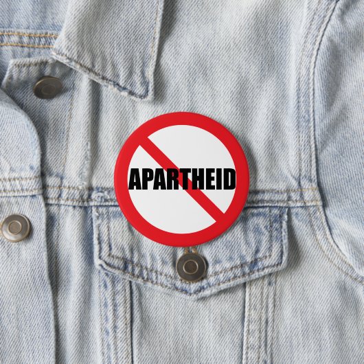 "GEEN APARTHEID" PINBACK BUTTON (In situ)