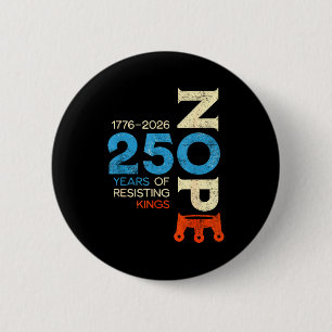 Geen koningen march 28 2026 protest bord ronde button 5,7 cm