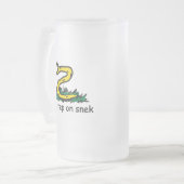 Geen stap op snek memes Gadsden parodie SnekRight Matglas Bierpul (Voorkant links)