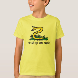 Geen stap op snek memes Gadsden parodie SnekRight T-shirt
