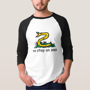 Geen stap op snek memes Gadsden parodie SnekRight T-shirt