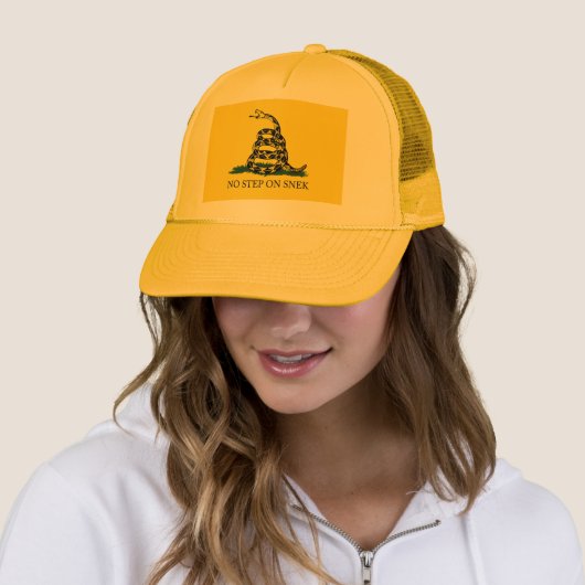 GEEN STAP OP SNEK Trucker Hat Trucker Pet (In situ)
