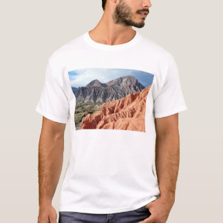 Geëxpandeerd berggebied in de provincie Salta T-shirt