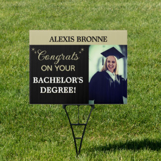 Gefeliciteerd afgestudeerde! Bachelor diploma foto Tuinbord