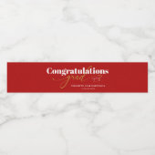 Gefeliciteerd Afstudeerder Red en Gold Script Waterfles Etiket (Enkel label)