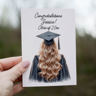 Gefeliciteerd Blonde Vrouwelijke Afgestudeerde in Bedankkaart