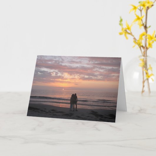 Gefeliciteerd Bruiloftsstrandpaar Kaart (Gele Bloem)