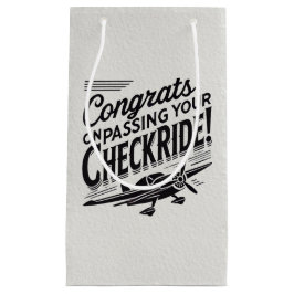 Gefeliciteerd met het passeren van je checklist! klein cadeauzakje