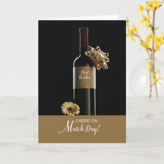 Gefeliciteerd met je Match Day Wine Bottle Bow Kaart (Gele Bloem)