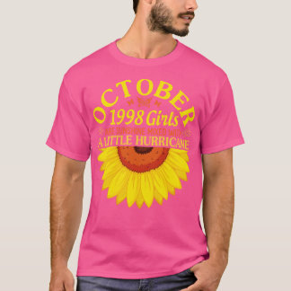 Gefeliciteerd Verjaardag 22 Jaar Geboren In Oktobe T-shirt