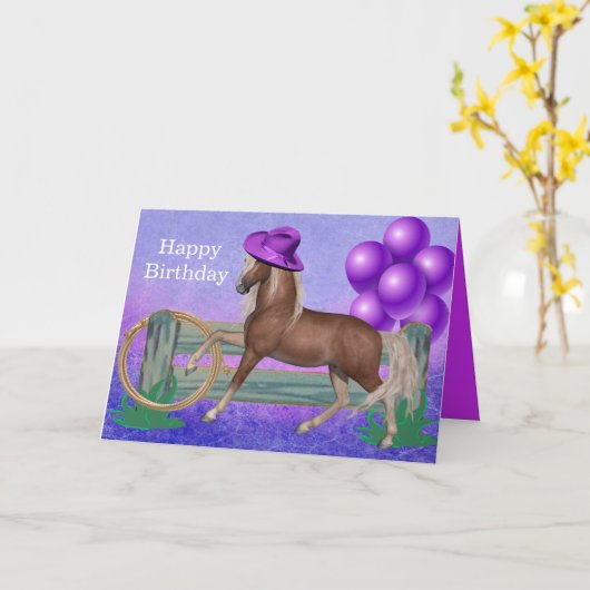 Gefeliciteerd Verjaardag Paard Met Paarse Hoed en Kaart (Gele Bloem)