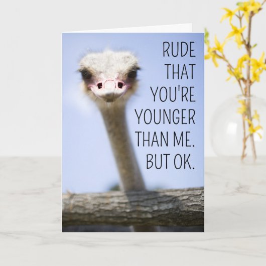 Gefeliciteerd verjaardag | Struisvogel spreekt Kaart (Gele Bloem)