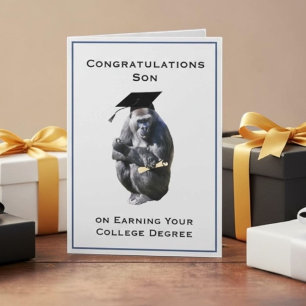 Gefeliciteerd zoon met je diploma grapjurk gorilla kaart