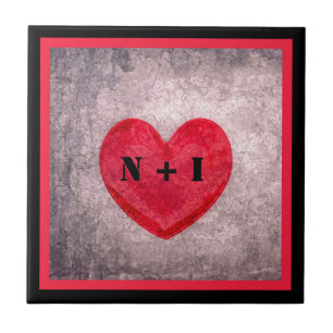 Gegrensteld hart in zwart-wit en rood speldenmonog tegeltje