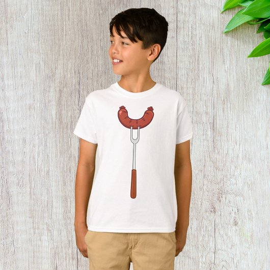 Gegrilde worst op BBQ-vork T-shirt