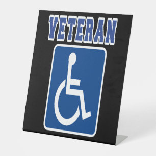 Gehandicapte gehandicapte veteraan reclamebord met voetstuk