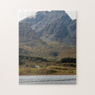 Geïsoleerd huis op het eiland Skye in Schotland Legpuzzel