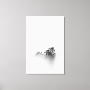 Geïsoleerde rots in een nevel zee canvas afdruk