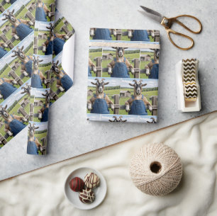 Geit in blauwe denim overall cadeaupapier
