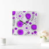Gekke paarse witte harten en bloemen bloeien vierkante klok (Huis)