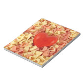 Gekleurde pasta in hartvorm notitieblok (Gedraaid)