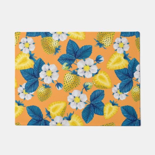 Gele aardbeien op sinaasappel deurmat (Voorkant)