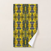 Gele bloemen in zonneschijn-Abstract Bad Handdoek (Handdoek)