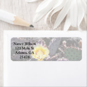 Gele cactus bloem in april etiket (Insitu)