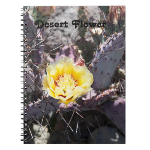 Gele cactus bloem in de lente notitieboek
