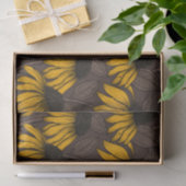 Gele condensors op donkerbruin tissuepapier (Geschenk)