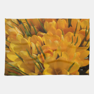 Gele Crocus flavus - Goudgele bloemen deur Theedoek