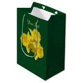 Gele Daffodil Flowers, gepersonaliseerd Medium Cadeauzakje (Voorkant Gekanteld)