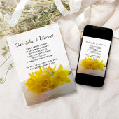 Gele Daffodils op het witte huwelijk sparen de Dat Kaart