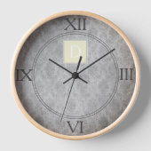 Gele Damast Monogram Klok (Voorkant)