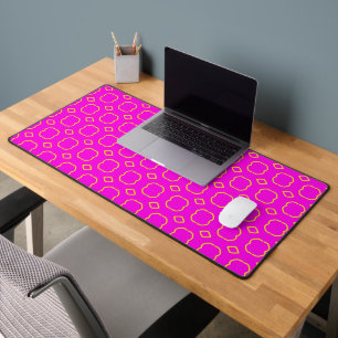 Gele decoratieve vormen roze patroon bureaumat