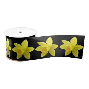 Gele deffodils op het Zwarte Satin Ribbon Lint