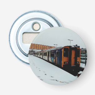 Gele en blauwe trein button flesopener