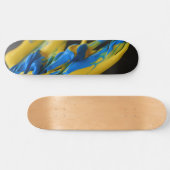 Gele en blauwe verf op zwart skateboard (Horizontaal)