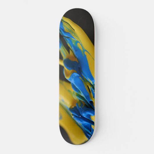 Gele en blauwe verf op zwart skateboard (Voorkant)