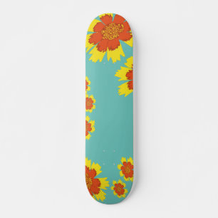 Gele en oranje koreopsis bloemen skateboard