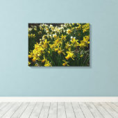 Gele en witte deffodils Spring Flowers Canvas Afdruk (Insitu (Houten vloer))