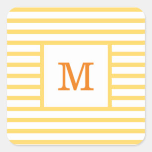 Gele en witte strepen op maat gemaakte monogram vierkante sticker