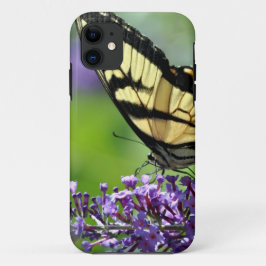 Gele en zwarte vlinder op lavendel iPhone 11 hoesje