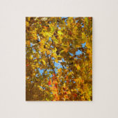 Gele esdoornbladeren en blauwe lucht legpuzzel (Verticaal)