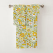 Gele Floral Garden Pattern Bad Handdoek (Insitu)