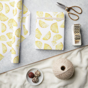Gele Fruit Ananassen Verjaardag Cadeaupapier