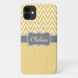 Gele Griekse sleutel Chevron Pattern Gray Name iPhone 11 Hoesje