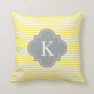 Gele grijze stripes Quatrefoil Monogram Kussen
